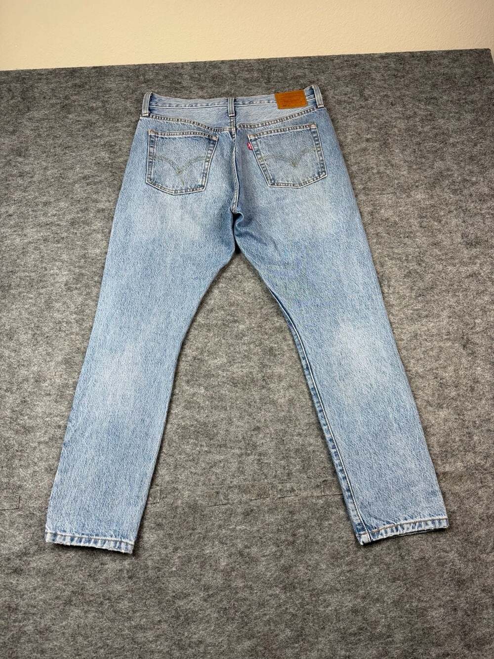 Levi's 501 Original Fit Jeans Size W29 L28 Light Wash Distressed